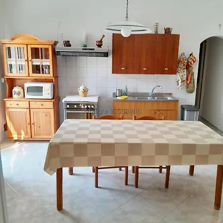 Casa Con Ampio Cortile